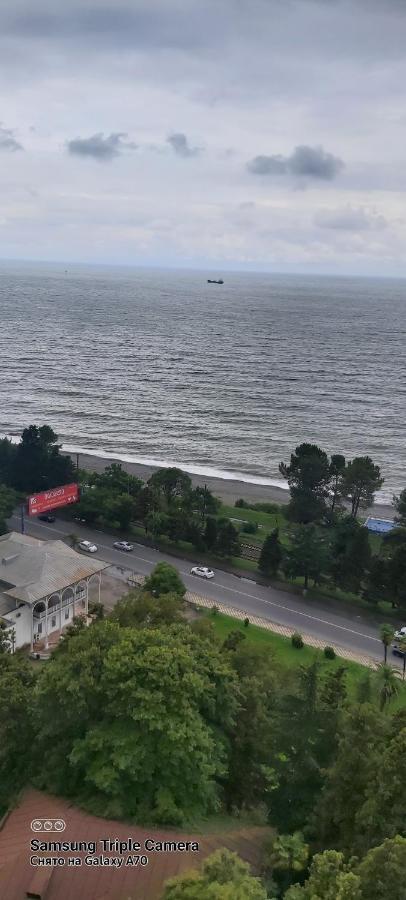 Аппартаменты С Двумя Балконами На Море И Горы มาคินจอรี ภายนอก รูปภาพ